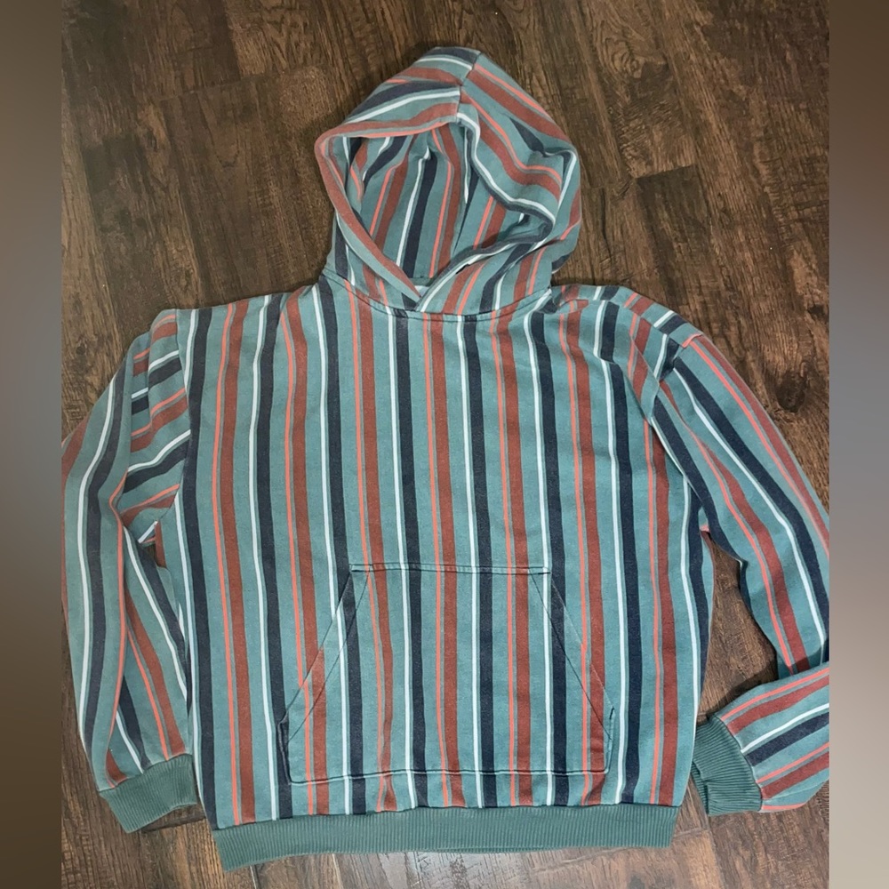 Urban outfitters pullover hoodie. Size medium.